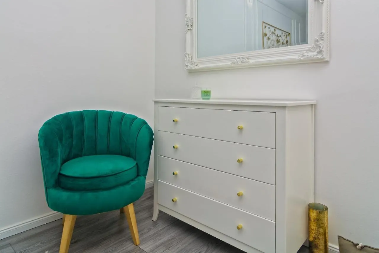 Apartment Anachi Split