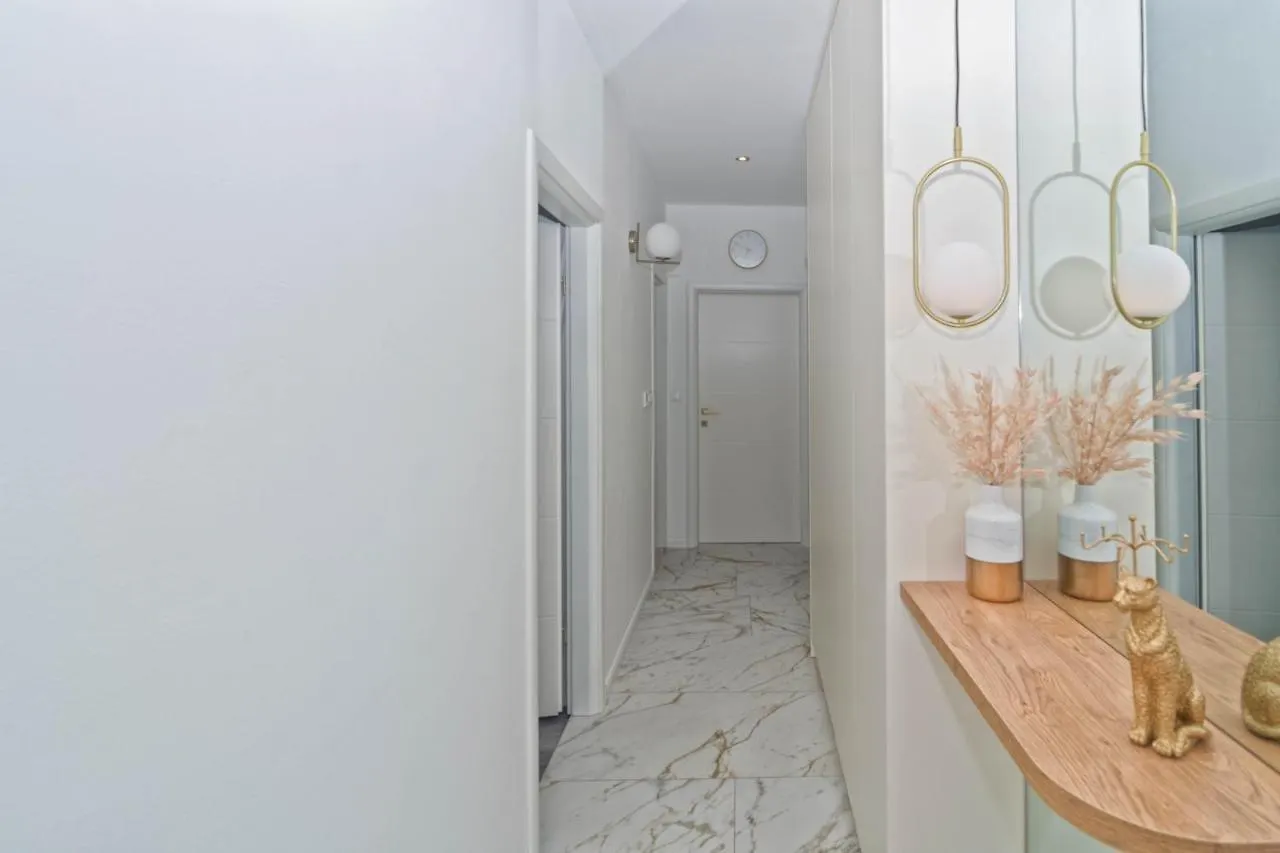 Apartment Anachi Split